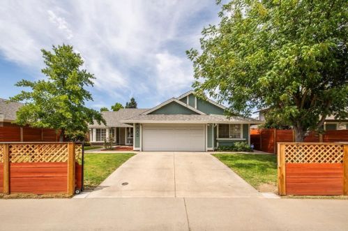 219 Berry Oak Ct, Rio Linda, CA 95673-2112