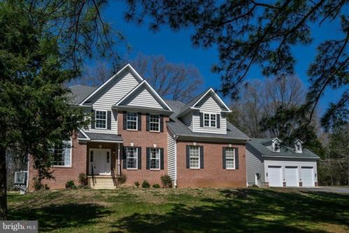 6870 Cedar Grove Dr, Welcome, MD 20693-3307