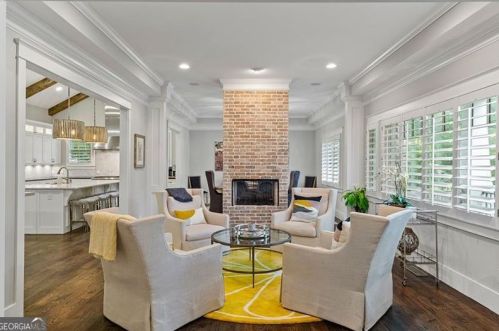 2908 Mabry Rd, Atlanta GA  30319-2683 exterior