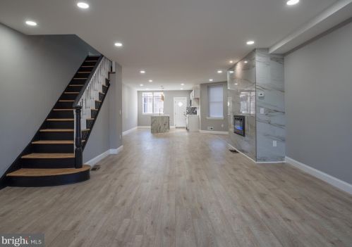 6634 16th St, Philadelphia, PA 19126-2724