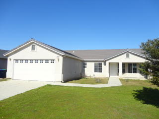 1906 Hunter Ave, Tivy Valley, CA 93657-8637