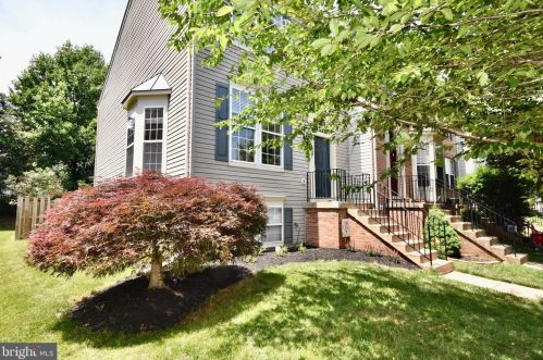 6976 Manahoac Pl, Gainesville, VA 20155-1639