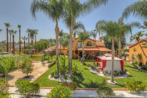 16122 Ponderosa Ln, Riverside CA  92504-6155 exterior