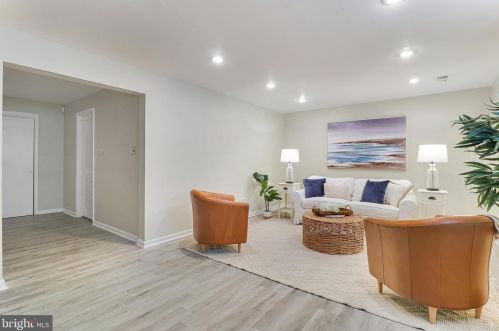 5940 Queenston St, Springfield VA  22152-1731 exterior