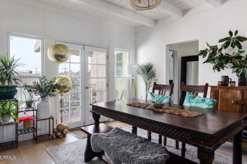 604 Hawthorne St, Glendale CA  91204-3105 exterior