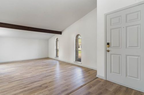 3130 Barton Rd, Carrollton TX 75007-3501 exterior