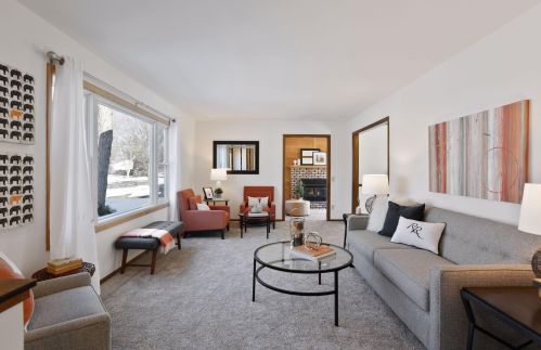 15465 Dresden Trl, Saint Paul MN  55124-6898 exterior