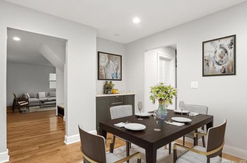 10 Harvann Rd, Norwalk CT  06850-1905 exterior