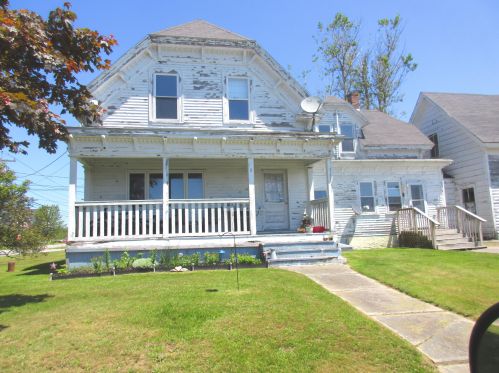 6 Bluenose St, Jonesport, ME 04649-3355