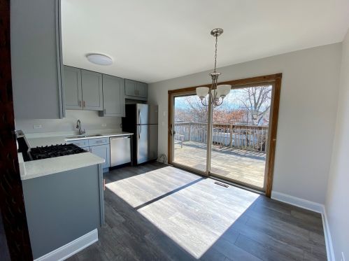 217 Lafayette Dr, Lemont IL  60440-2342 exterior