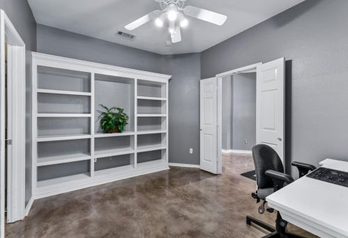 2311 Norwich Dr, Carrollton TX 75006-2632 exterior