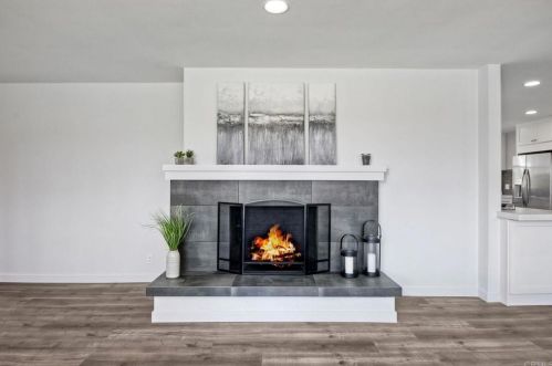 2459 Alta Vista Dr, Vista CA  92084-7028 exterior