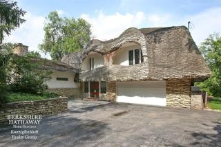 6100 Madison St, Willowbrook IL  60527-5165 exterior