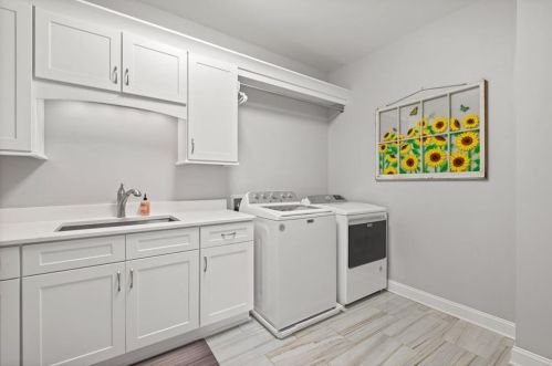 4110 Chippewa Pl, Atlanta GA  30319-1524 exterior