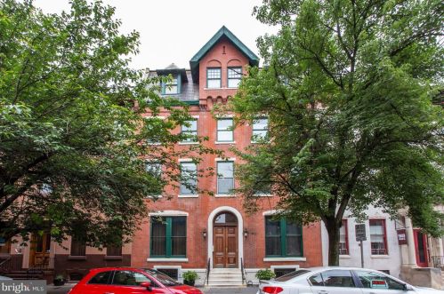 1911 Green St, Philadelphia PA  19130-3295 exterior