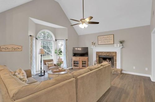 4024 Dream Catcher Dr, Holly Springs, GA 30189-2545