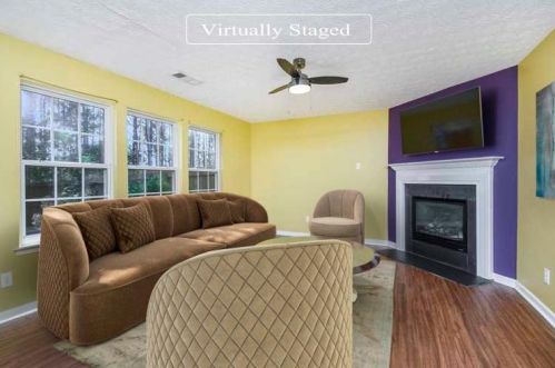 276 Weatherstone Pointe Dr, Holly Springs, GA 30188-7019