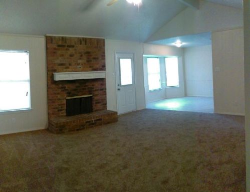 6457 Whitehurst Dr, Fort Worth TX  76148-1432 exterior