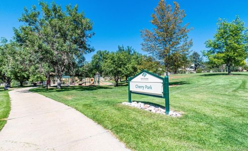 6256 Peakview Pl, Englewood CO 80111-4327 exterior