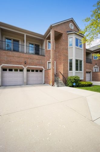 1920 Monroe Ave, Glenview, IL 60025-1708