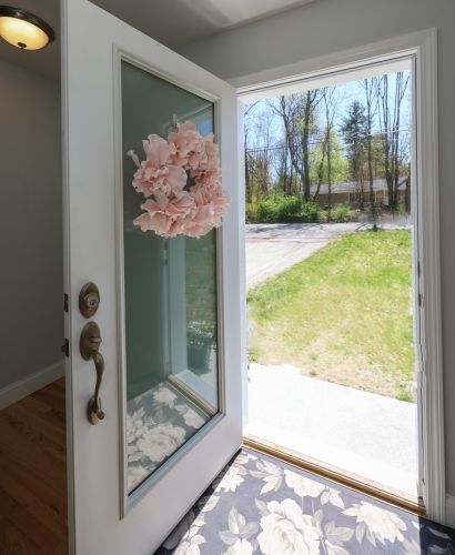 56 Union St, Goffstown, NH 03045-1837