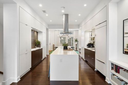 2932 Hermance Dr, Atlanta GA  30319-2704 exterior