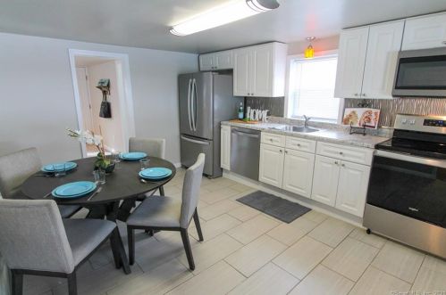 179 House St, Glastonbury, CT 06033-1295