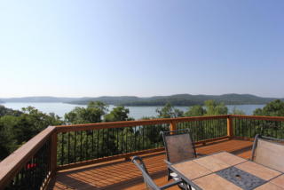 614 Misty Rd, Galena, MO 65656-5076