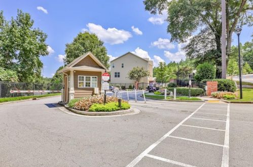 2003 Liberty Ct, Atlanta, GA 30318-9379
