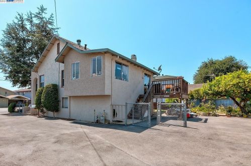 3236 Somerset Ave, Hayward, CA 94546-3351