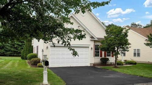 14 Grand Blvd, Ellington, CT 06029-3894