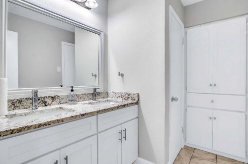 1906 Gross Rd, Dallas TX  75228-4767 exterior