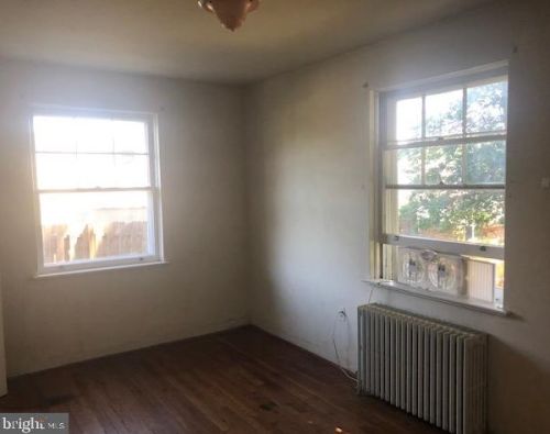 9002 Kimes St, Silver Spring MD 20901-3727 exterior