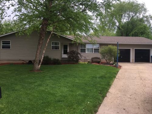 114 Clark St, Normandy, IL 61376-9374
