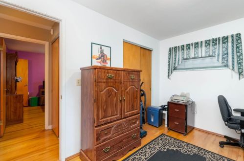 8974 Daly Rd, Cincinnati OH 45231-4637 exterior