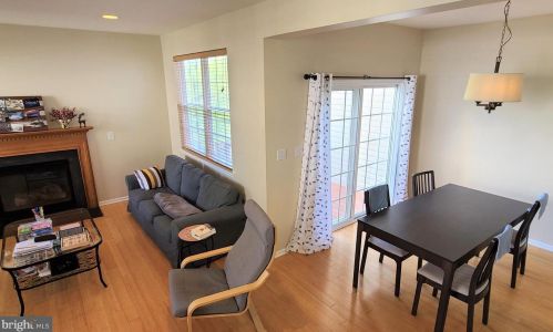 27 Scarlet Oak Dr, Princeton NJ  08540-4610 exterior