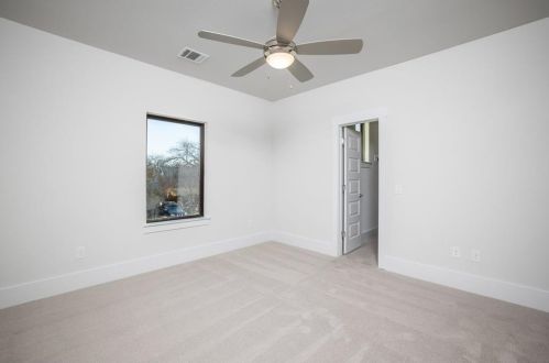 2011 Belford Dr, Austin TX  78757-8207 exterior