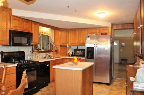 1114 Topaz Ln, Villa Rica, GA 30180-2216