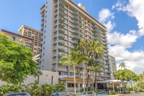 444 Kanekapolei St, Honolulu HI  96815-3038 exterior