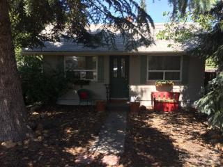 1460 Cumberland Ave, Bend OR  97701-3155 exterior