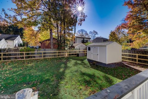 4933 Aspen St, Shady Side MD  20764-9667 exterior