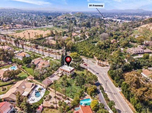 5216 Victoria Ave, Riverside CA  92506-1565 exterior