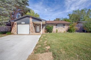 1331 Beaumont St, Norman, OK 73071-2530