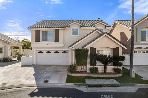 220 Linhaven Cir, Anaheim, CA 92804-2400