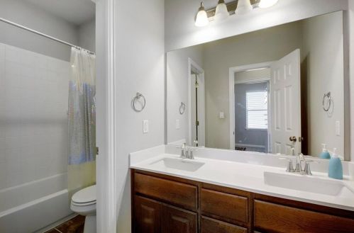 829 Catalina Ln, Austin TX  78737-4715 exterior