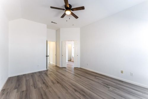 7642 Chadwick Ct, Dallas TX 75248-1600 exterior