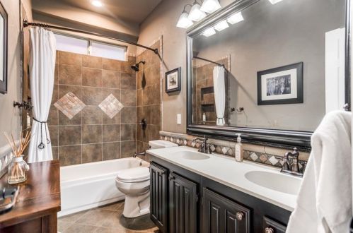 1025 Crk Bnd, Carrollton TX 75007-2787 exterior