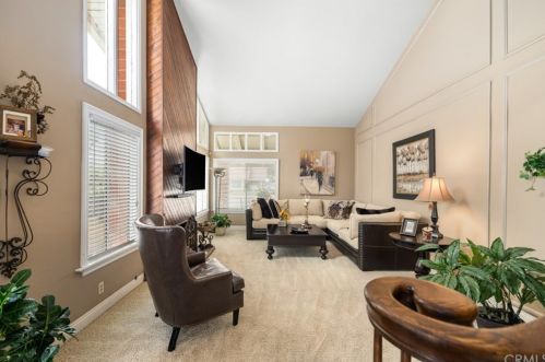 6270 Woodsboro Ave, Anaheim CA  92807-2347 exterior