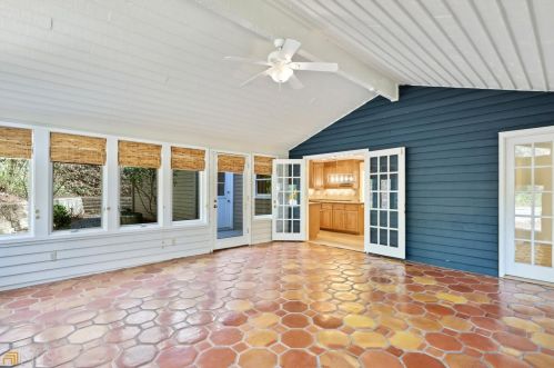 390 Forest Valley Ct, Atlanta GA  30342-2353 exterior