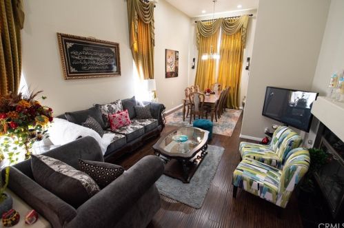 997 Dylan Way, Anaheim CA  92808-1519 exterior